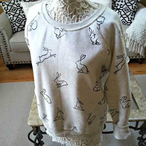 Cozy & Comfy RABBIT BUNNY Sweatshirt SZ XL. Bought new didn’t wear. no sales tag - Picture 2 of 3